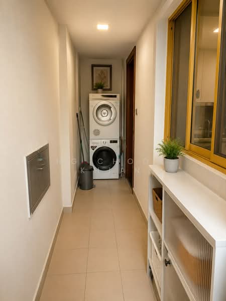 Villa Marina, 21 Jalan Sempadan, 3 Bedrooms, 1,249 sqft, Condominium For Sale, by NG CHOON KHIAN, 500196622 - Corridor - PropertyGuru.com.sg