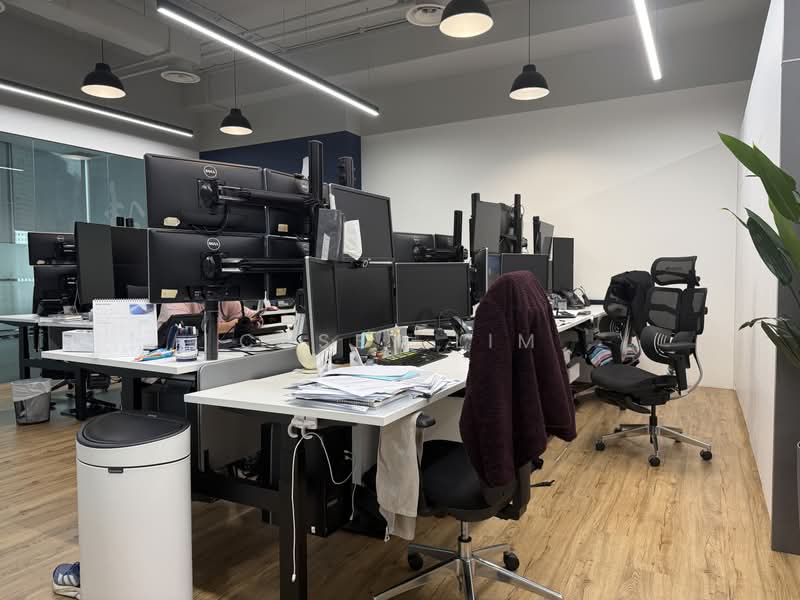 The Central, 6 Eu Tong Sen Street, 1,453 sqft, Office For Rent, by Casey Lim, 500196623 - Interior - CommercialGuru.com.sg