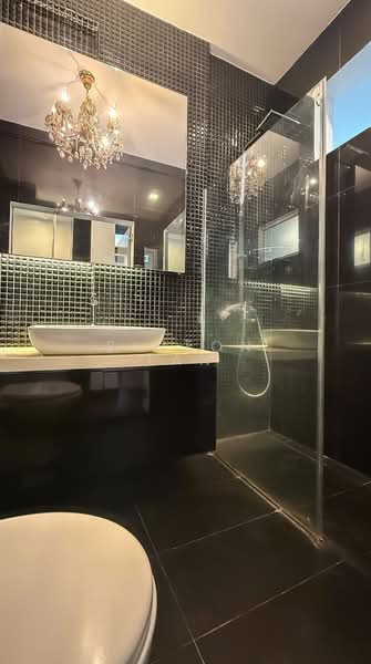 Coastarina, 510 East Coast Road, 4 Bedrooms, 1,389 sqft, Condominium For Sale, by Simeon Tan, 500196628 - Bathroom - PropertyGuru.com.sg