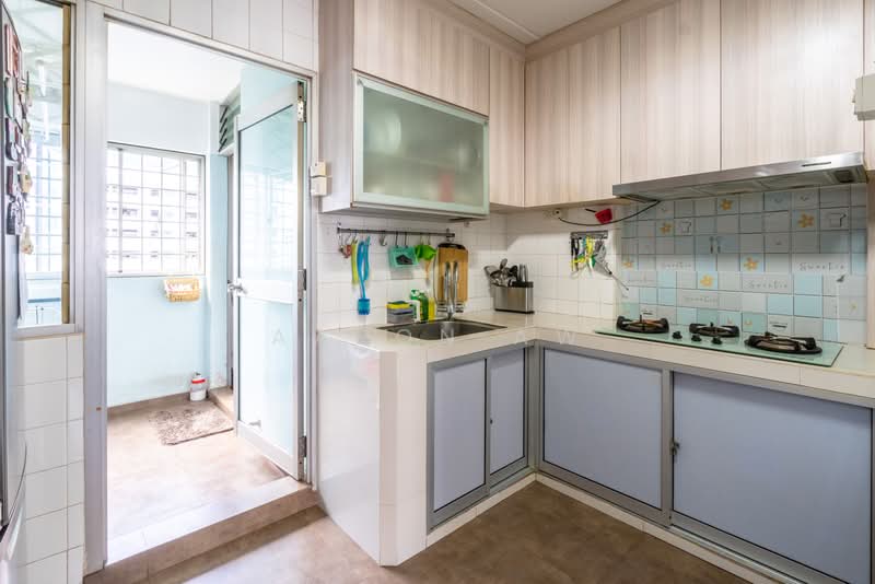 619 Woodlands Drive 52, 619 Woodlands Drive 52, 3 Bedrooms, 990 sqft, HDB Flat For Sale, by Aaron Aw, 500196639 - Kitchen - PropertyGuru.com.sg