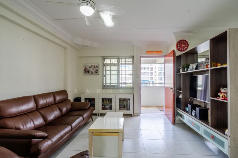 619 Woodlands Drive 52, 619 Woodlands Drive 52, 3 Bedrooms, 990 sqft, HDB Flat For Sale, by Aaron Aw, 500196639 - Living Room - PropertyGuru.com.sg