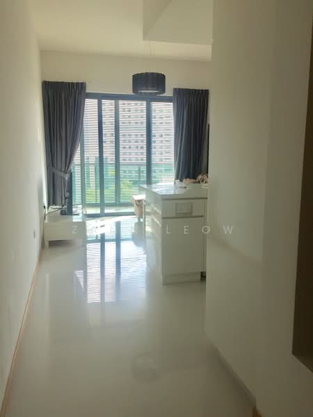 Soleil @ Sinaran, 2 Sinaran Drive, 1 Bedroom, 581 sqft, Condominium For Rent, by Zann Leow, 500196650 - Living Room - PropertyGuru.com.sg