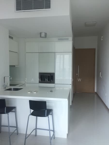 Soleil @ Sinaran, 2 Sinaran Drive, 1 Bedroom, 581 sqft, Condominium For Rent, by Zann Leow, 500196650 - Kitchen - PropertyGuru.com.sg