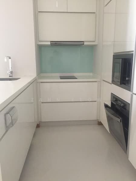 Soleil @ Sinaran, 2 Sinaran Drive, 1 Bedroom, 581 sqft, Condominium For Rent, by Zann Leow, 500196650 - Kitchen - PropertyGuru.com.sg