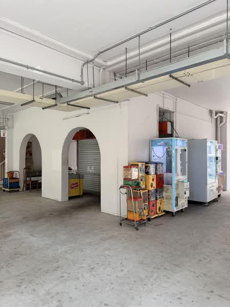 283 Yishun Avenue 6, 283 Yishun Avenue 6, 2 Bedrooms, 797 sqft, HDB Flat For Sale, by Emmy Wan, 500196653 - Shop under blk - PropertyGuru.com.sg
