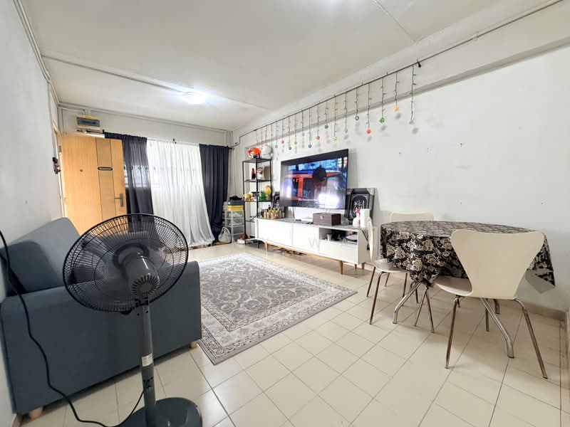 283 Yishun Avenue 6, 283 Yishun Avenue 6, 2 Bedrooms, 797 sqft, HDB Flat For Sale, by Emmy Wan, 500196653 - Living Room - PropertyGuru.com.sg