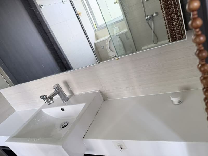 RiverTrees Residences, 29 Fernvale Close, 2 Bedrooms, 904 sqft, Condominium For Rent, by Kai Yue KX, 500196663 - Bathroom - PropertyGuru.com.sg