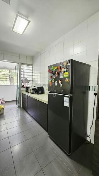 209B Punggol Place, 209B Punggol Place, 3 Bedrooms, 990 sqft, HDB Flat For Sale, by James Yeo, 500196668 - Kitchen - PropertyGuru.com.sg