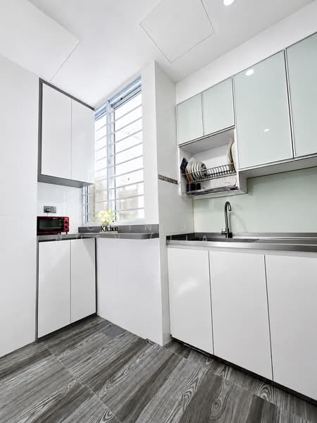 Blu Coral Condo, 129 Lorong L Telok Kurau, 3 Bedrooms, 1,162 sqft, Condominium For Sale, by Chin Jia Huey (Jiahui), 500196669 - Kitchen - PropertyGuru.com.sg