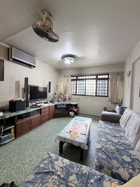 12 North Bridge Road, 12 North Bridge Road, 3 Bedrooms, 1,227 sqft, HDB Flat For Sale, by Dave Lim, 500196670 - Living Room - PropertyGuru.com.sg