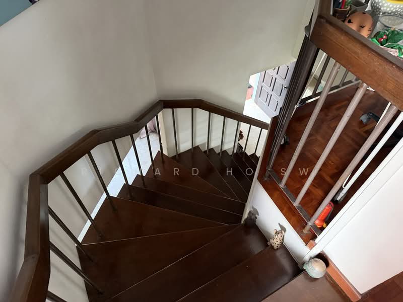 Huge land near Lucky Heights, Sennett Road, 4 Bedrooms, 2,500 sqft, Semi-Detached House For Sale, by Richard Ho SW, 500196690 - Interior - PropertyGuru.com.sg
