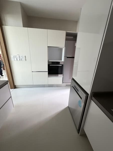 Residences @ Emerald Hill, 119 Emerald Hill Road, 4 Bedrooms, 2,196 sqft, Condominium For Sale, by Vivian Sun 孙淑媛, 500196693 - Kitchen - PropertyGuru.com.sg