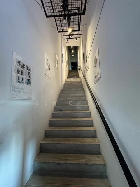 Tradehub 21, 26 Boon Lay Way, 3,853 sqft, Light Industrial (B1) For Sale, by Ben Chew, 500196699 - Corridor - CommercialGuru.com.sg