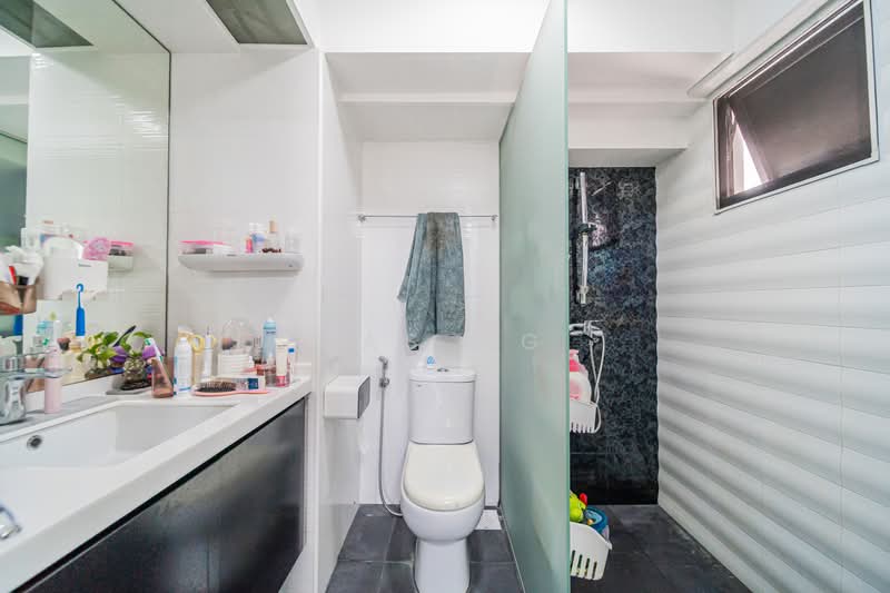 403C Fernvale Lane, 403C Fernvale Lane, 3 Bedrooms, 1,205 sqft, HDB Flat For Sale, by Jas Ng, 500196714 - Bathroom - PropertyGuru.com.sg