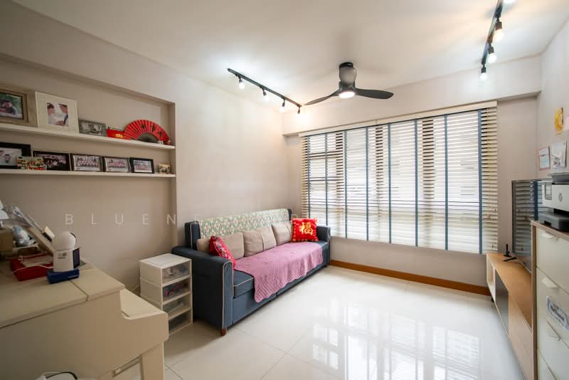 29 Ghim Moh Link, 29 Ghim Moh Link, 3 Bedrooms, 1,001 sqft, HDB Flat For Sale, by JOREEN LIM, 500196726 - Living Room - PropertyGuru.com.sg