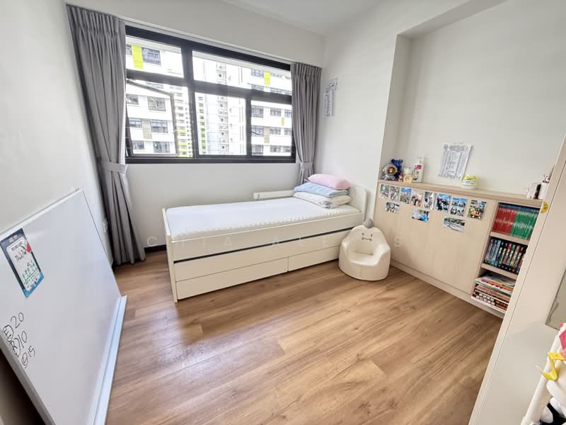 609B Tampines North Drive 1, 609B Tampines North Drive 1, 3 Bedrooms, 1,001 sqft, HDB Flat For Sale, by Chia Alexis, 500196730 - Bedroom - PropertyGuru.com.sg