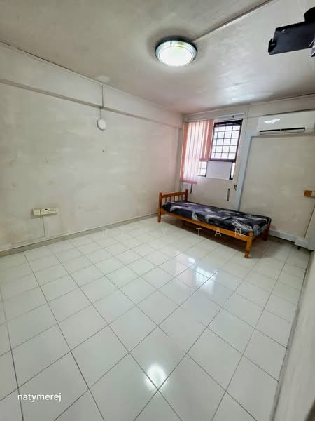 119 Lorong 1 Toa Payoh, 119 Lorong 1 Toa Payoh, 3 Bedrooms, 699 sqft, HDB Flat For Sale, by Jeremy Tan, 500196745 - Bedroom 2 - PropertyGuru.com.sg