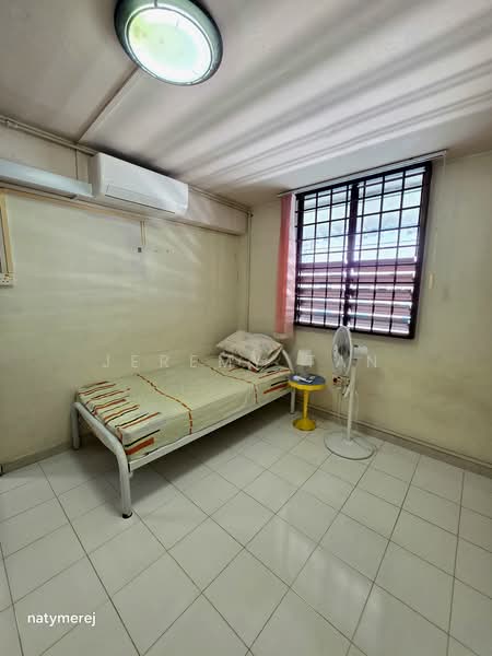 119 Lorong 1 Toa Payoh, 119 Lorong 1 Toa Payoh, 3 Bedrooms, 699 sqft, HDB Flat For Sale, by Jeremy Tan, 500196745 - Bedroom 1 - PropertyGuru.com.sg
