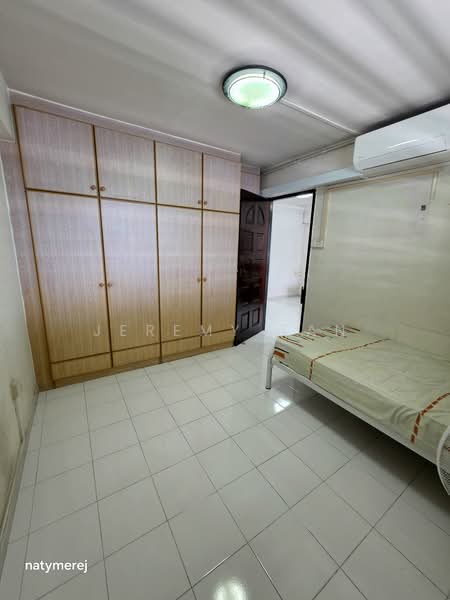 119 Lorong 1 Toa Payoh, 119 Lorong 1 Toa Payoh, 3 Bedrooms, 699 sqft, HDB Flat For Sale, by Jeremy Tan, 500196745 - Bedroom 1 - PropertyGuru.com.sg