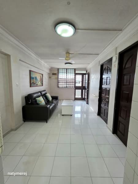 119 Lorong 1 Toa Payoh, 119 Lorong 1 Toa Payoh, 3 Bedrooms, 699 sqft, HDB Flat For Sale, by Jeremy Tan, 500196745 - Living room - PropertyGuru.com.sg