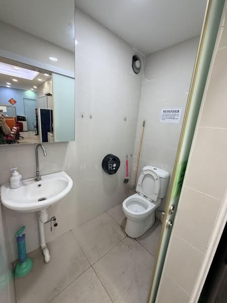 MacPherson road corner shophouse, Macpherson / Potong Pasir, 3,000 sqft, Shop / Shophouse For Rent, by Esther Zhou, 500196747 - Bathroom - CommercialGuru.com.sg