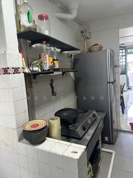 3 Upper Aljunied Lane, 3 Upper Aljunied Lane, 2 Bedrooms, 614 sqft, HDB Flat For Rent, by Wendy Tang, 500196754 - Kitchen - PropertyGuru.com.sg