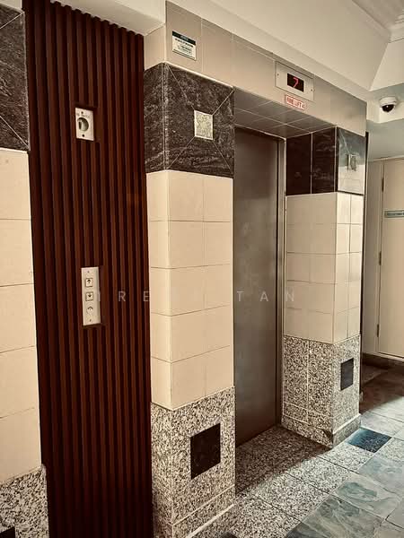 Melville Park, 12 Simei Street 1, 3 Bedrooms, 1,475 sqft, Apartment For Sale, by Irene Tan, 500196763 - Renovated lift lobby - PropertyGuru.com.sg