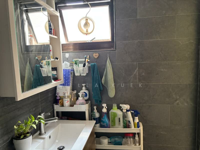 468 Segar Road, 468 Segar Road, Room Rental, 215 sqft, HDB Flat For Rent, by Stella Kuek, 500196768 - Bathroom - PropertyGuru.com.sg