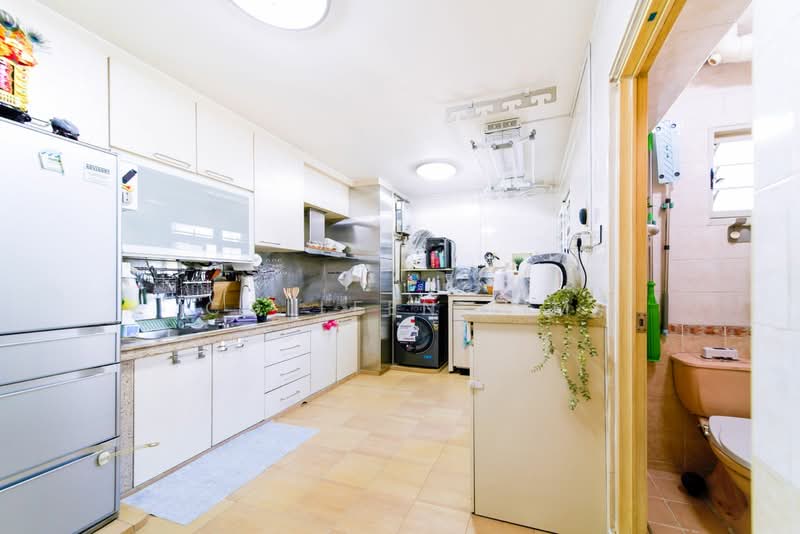 102C Punggol Field, 102C Punggol Field, 3 Bedrooms, 1,173 sqft, HDB Flat For Sale, by Colleen Lim, 500196769 - Kitchen - PropertyGuru.com.sg