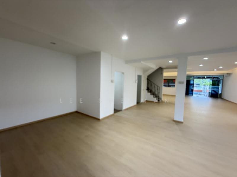 Green Hill Estate, 1 Chestnut Crescent, Dairy Farm / Bukit Panjang / Choa Chu Kang, 5 Bedrooms, 2,500 sqft, Corner Terrace For Rent, by Lee Sherman, 500196771 - PropertyGuru.com.sg