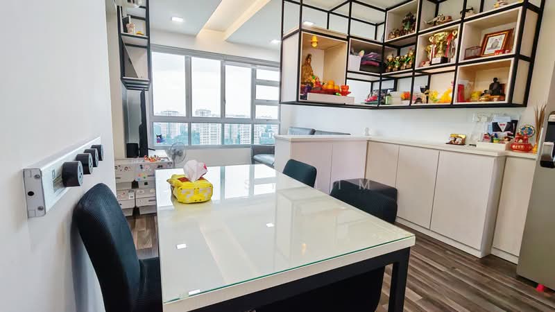 130B Lorong 1 Toa Payoh, 130B Lorong 1 Toa Payoh, 2 Bedrooms, 731 sqft, HDB Flat For Sale, by Patsy Lim, 500196791 - Living Room - PropertyGuru.com.sg
