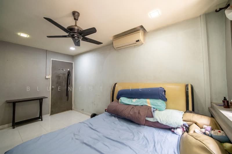 752 Woodlands Circle, 752 Woodlands Circle, 3 Bedrooms, 1,087 sqft, HDB Flat For Sale, by CLARENCE LIANG, 500196793 - Bedroom - PropertyGuru.com.sg