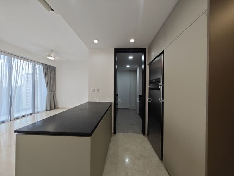 Park Colonial, 2 Woodleigh Lane, 4 Bedrooms, 1,249 sqft, Condominium For Rent, by Vernon Low, 500196800 - PropertyGuru.com.sg
