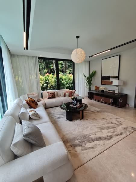 Villas @ Greenbank Park, 54 Greenbank Park, 7 Bedrooms, 4,843 sqft, Bungalow House For Sale, by Benjamin Chong, 500196824 - Living Room - PropertyGuru.com.sg