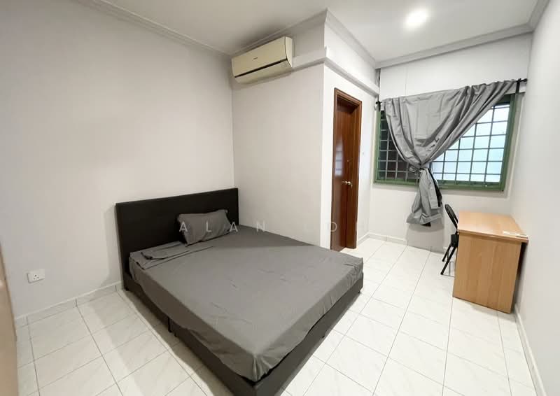 94 Hazel Park Terrace, , Room Rental, 100 sqft, Terraced House For Rent, by Alan Loh, 500196836 - Bedroom - PropertyGuru.com.sg