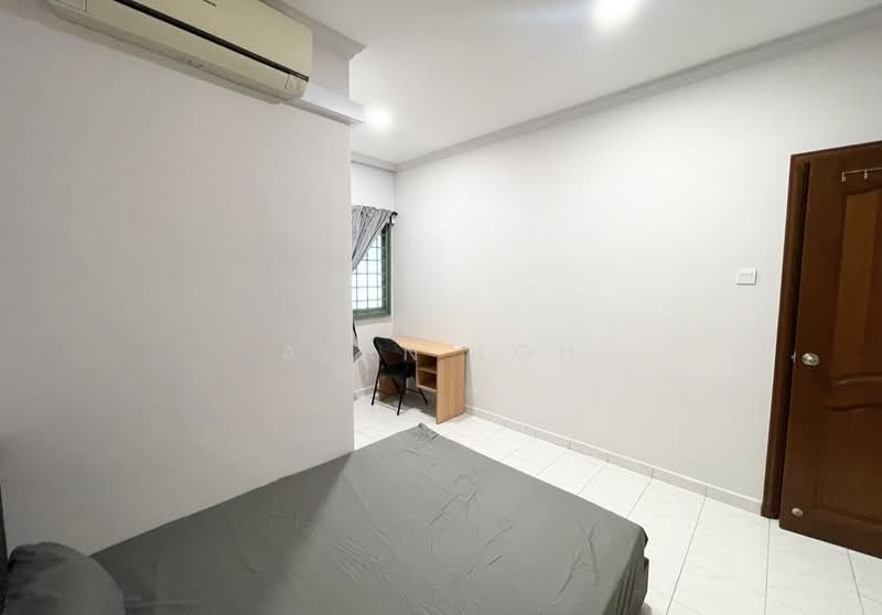 94 Hazel Park Terrace, , Room Rental, 100 sqft, Terraced House For Rent, by Alan Loh, 500196836 - Bedroom - PropertyGuru.com.sg