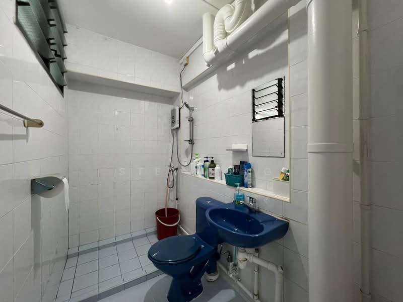 746 Woodlands Circle, 746 Woodlands Circle, 3 Bedrooms, 1,108 sqft, HDB Flat For Sale, by Steve Ong, 500196839 - Bathroom - PropertyGuru.com.sg