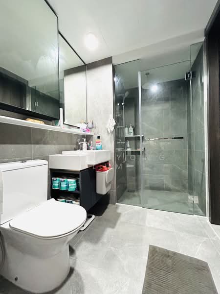 Riverfront Residences, 51 Hougang Avenue 7, 1 Bedroom, 463 sqft, Condominium For Sale, by Miaw Yong Lim, 500196842 - Bathroom - PropertyGuru.com.sg