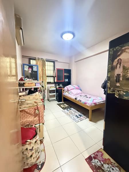 514 Woodlands Drive 14, 514 Woodlands Drive 14, 3 Bedrooms, 1,130 sqft, HDB Flat For Sale, by Beverly Lee, 500196847 - Bedroom - PropertyGuru.com.sg