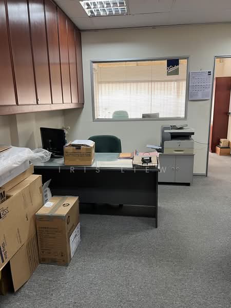 United House, 20 Kramat Lane, 450 sqft, Office For Rent, by Iris Liew, 500196864 - Open office area - CommercialGuru.com.sg