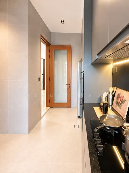 ☎️ Newly TOP Freehold 3.5 Storey with Lift | Serene enclave, Seaside & Park Nearby!, Jalan Sankam, 6 Bedrooms, 4,834 sqft, Terraced House For Sale, by Osborn Yeo, 500196871 - Kitchen - PropertyGuru.com.sg