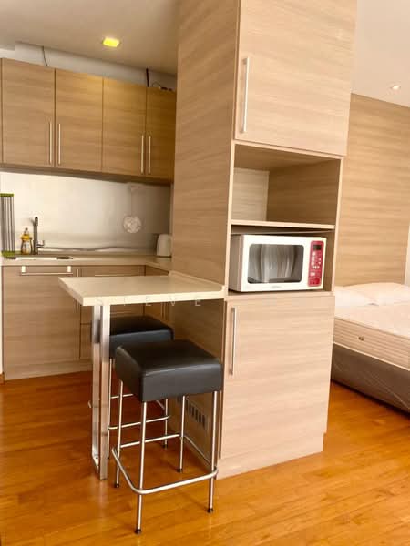 Platinum Residence, 10 Geylang Lorong 31, Studio, 370 sqft, Condominium For Rent, by Steve Ong, 500196872 - Kitchen - PropertyGuru.com.sg