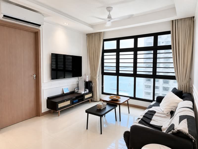 419A Northshore Drive, 419A Northshore Drive, 2 Bedrooms, 721 sqft, HDB Flat For Sale, by Fitri Mustafa, 500196873 - Living Room - PropertyGuru.com.sg