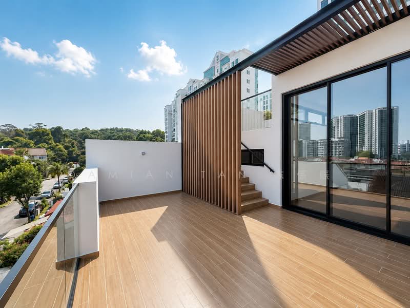⭐️JUST TOP⭐️RARE BRAND NEW 3.5-STY TERRACE NEAR HILLVIEW MRT STN⭐️MASSIVE BUILT-UP W/ 6 BEDROOMS⭐️, Hillview Crescent Jalan Remaja Gumilang Chu Lin Yen Dermawan Intan Zamrud Elizabeth Phoenix Hazel Park Cashew Chestnut Almond Suasa Pakis Emas Urai Asas Tekad Siap Tumpu Uji Shamah Selanting Layang Kakatua Merbok Yuk Tong Kismis Eng Kong Toh Tuck Tin, 6 Bedrooms, 7,240 sqft, Terraced House For Sale, by Damian Tan 陈係赈, 500196875 - Roof Terrace @ L3 - PropertyGuru.com.sg