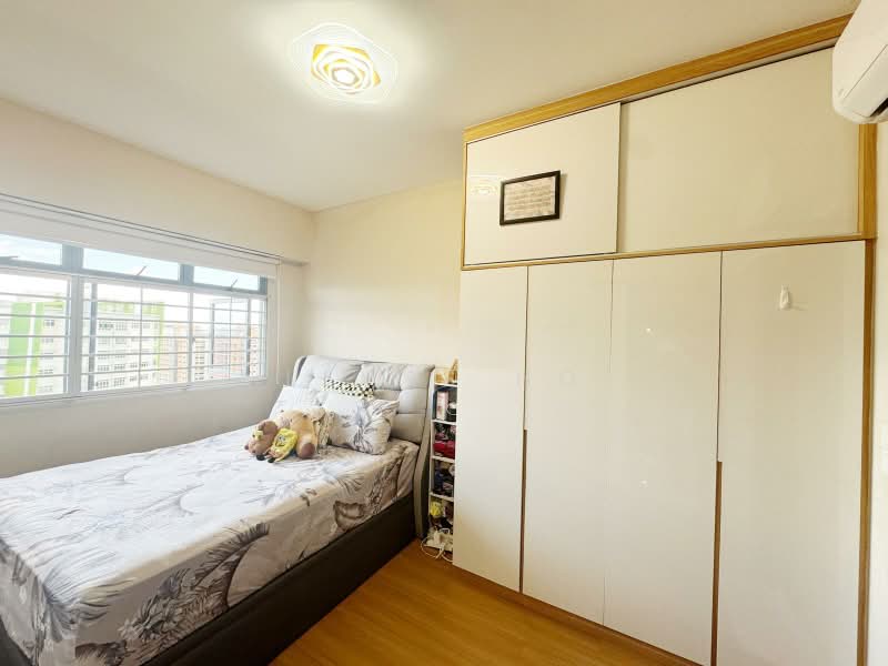 621A Tampines Street 61, 621A Tampines Street 61, 2 Bedrooms, 742 sqft, HDB Flat For Sale, by Lewis Ho, 500196884 - Bedroom - PropertyGuru.com.sg