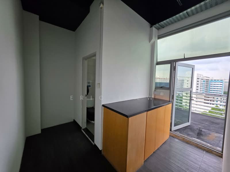 Northstar @ Amk, 7030 Ang Mo Kio Avenue 5, 1,733 sqft, Light Industrial (B1) For Sale, by Eric Liew, 500196898 - Bathroom - CommercialGuru.com.sg