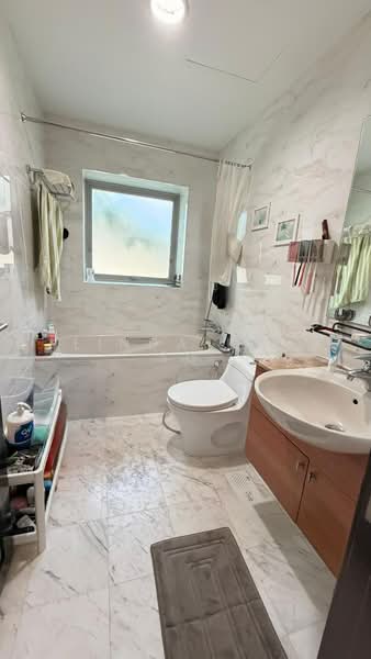Whitewater, 25 Pasir Ris Street 72, 3 Bedrooms, 1,141 sqft, Condominium For Sale, by Linda Lee SG, 500196900 - Bathroom - PropertyGuru.com.sg