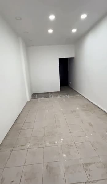 709 Ang Mo Kio Ave 8, , 400 sqft, Shop / Shophouse For Rent, by Bjorn Chua, 500196917 - Interior - CommercialGuru.com.sg