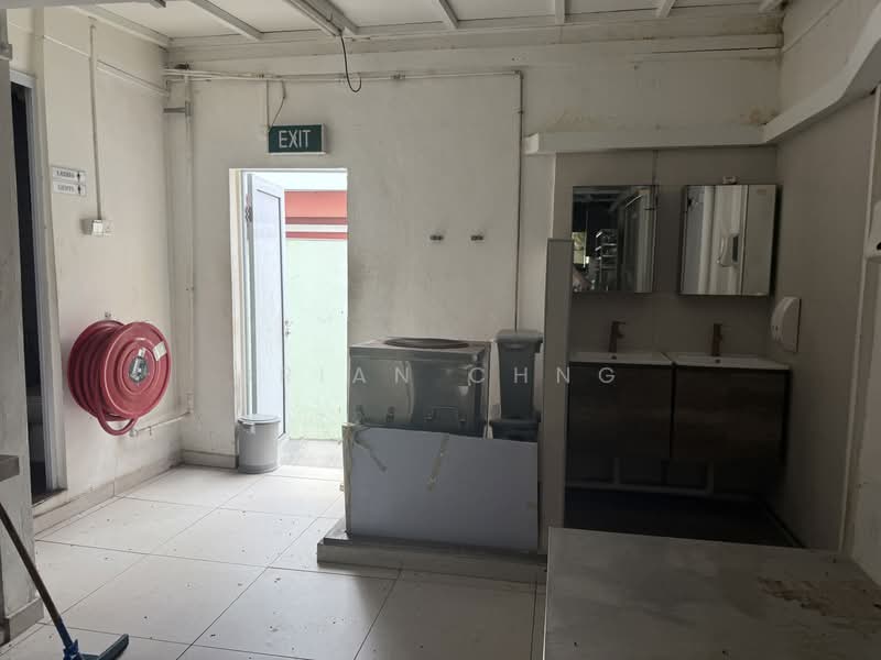 Pasir Panjang/ Clementi Road, , 1,550 sqft, Food & Beverage For Rent, by Brian Chng, 500196921 - Bathroom - CommercialGuru.com.sg