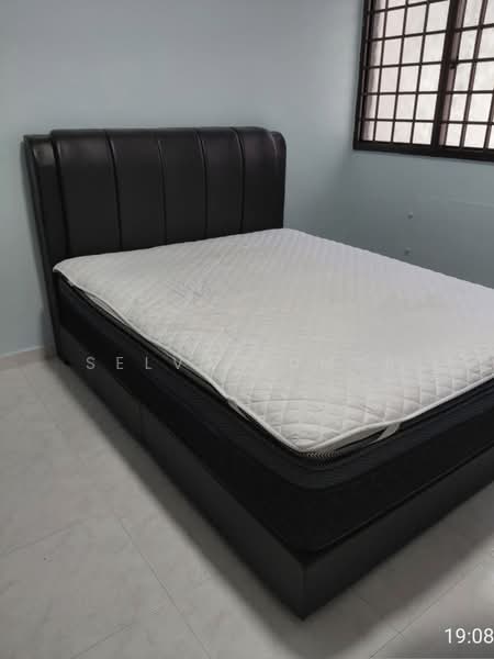 339 Jurong East Avenue 1, 339 Jurong East Avenue 1, Room Rental, 100 sqft, HDB Flat For Rent, by Selva Kumar, 500196938 - Bedroom - PropertyGuru.com.sg